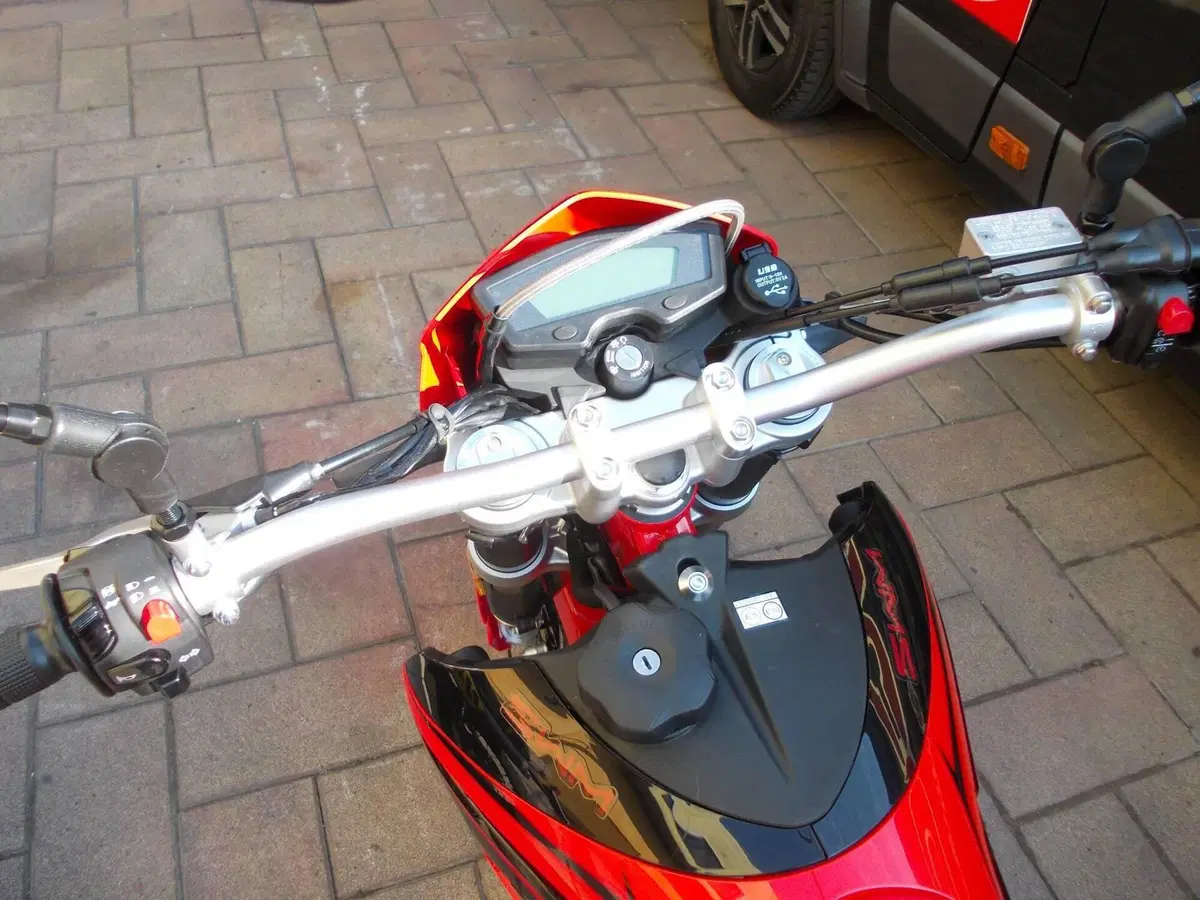 Swm SM 125 R (2025 - 26) (12)