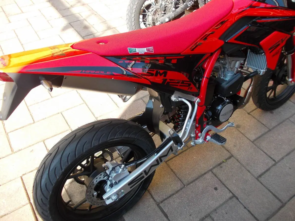 Swm SM 125 R (2025 - 26) (14)
