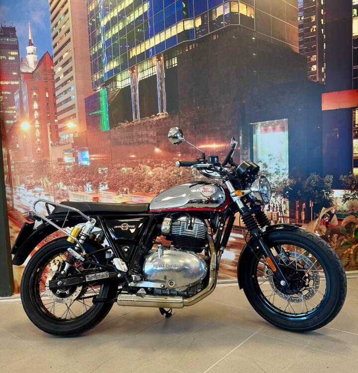 Royal Enfield Interceptor 650 (2021 - 25)