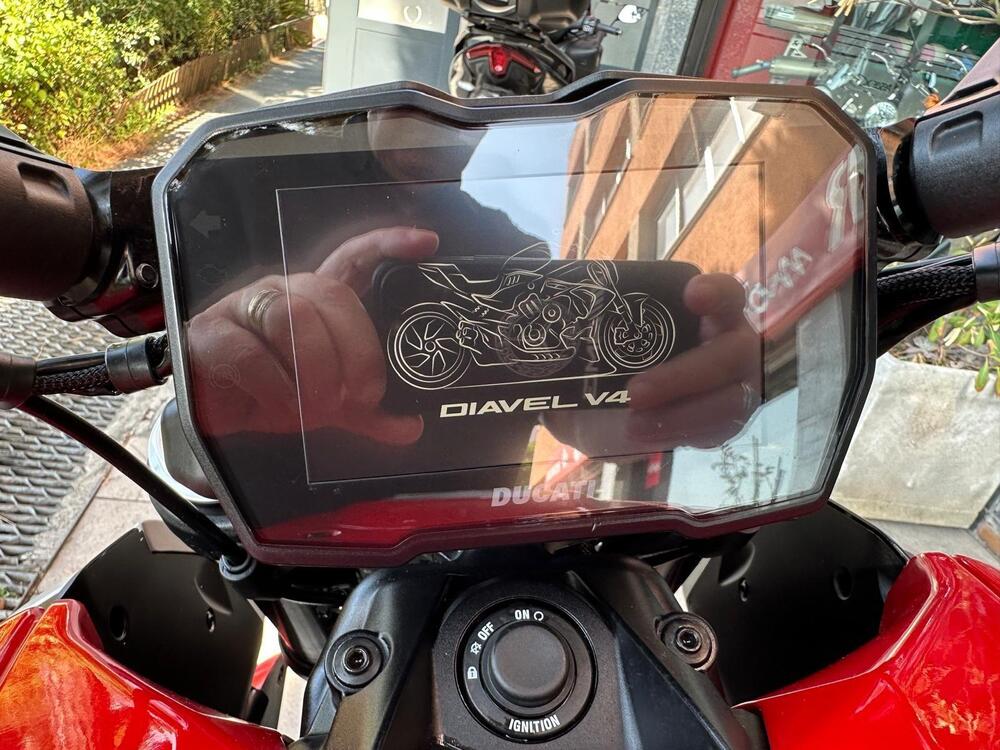 Ducati Diavel V4 (2023 - 25) (5)
