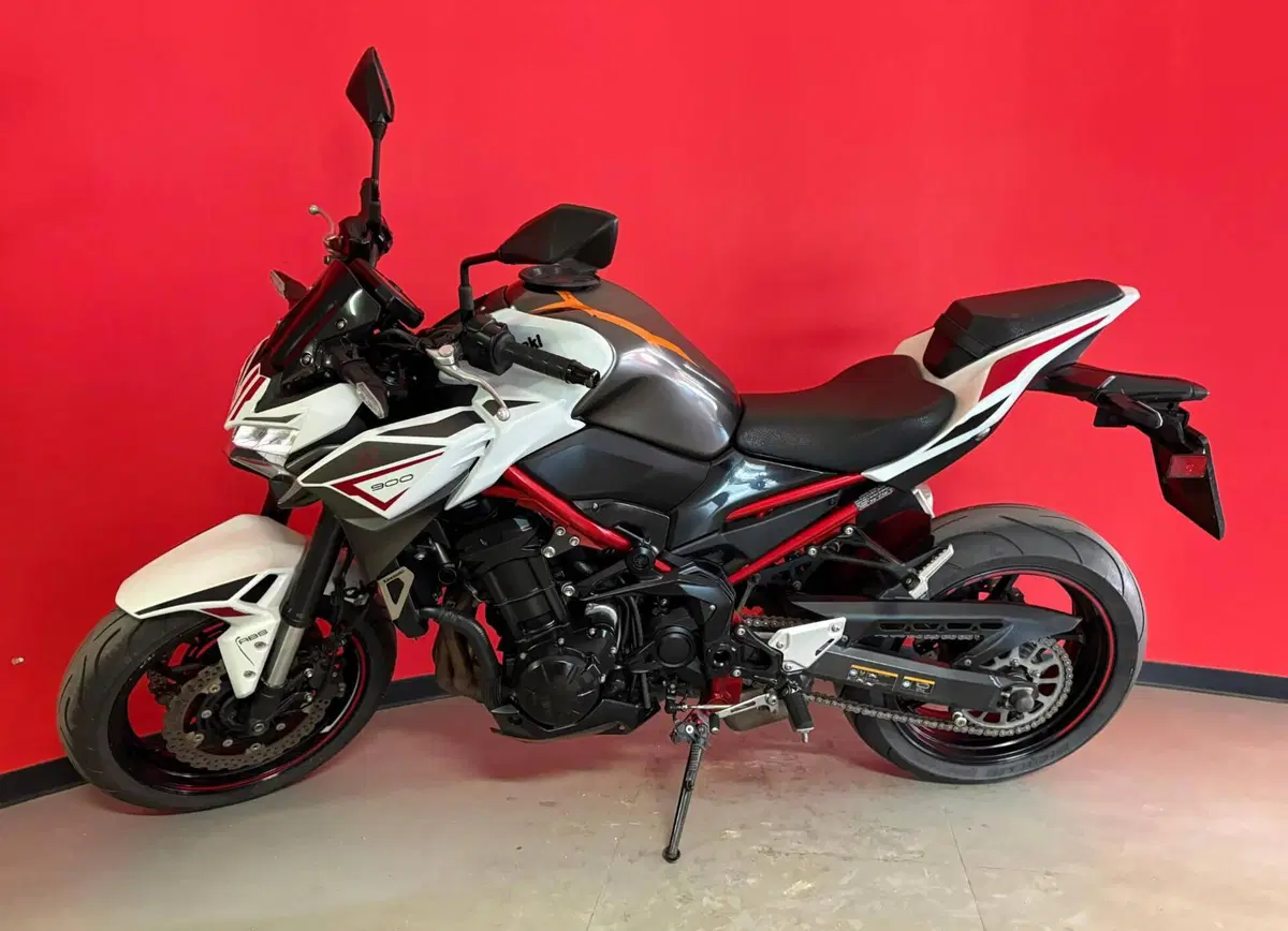 Kawasaki Z 900 (2021 - 24) (3)