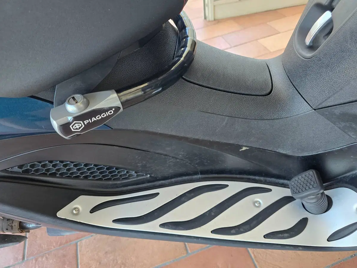 Piaggio Mp3 300 Hpe Sport (2019 - 20) (8)