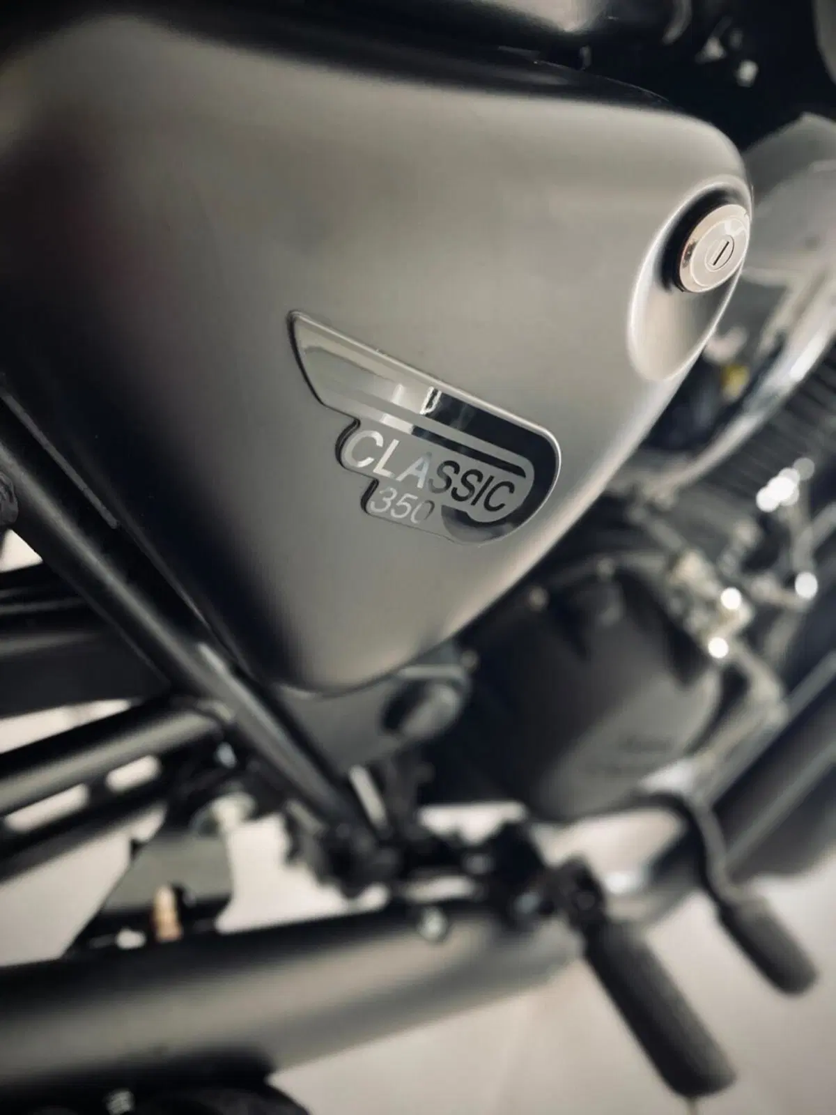 Royal Enfield Classic 350 (2021 - 26) (4)