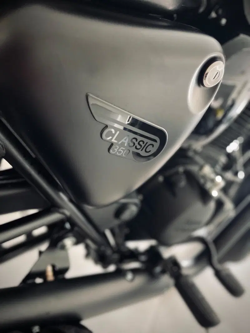 Royal Enfield Classic 350 (2021 - 26) (4)