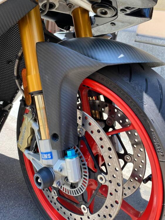 Aprilia Tuono V4 Factory (2015 - 17) (4)