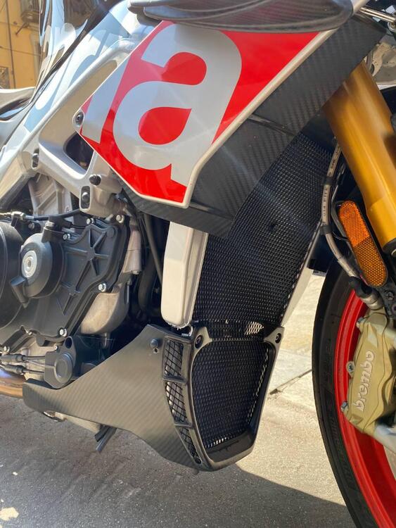 Aprilia Tuono V4 Factory (2015 - 17) (5)