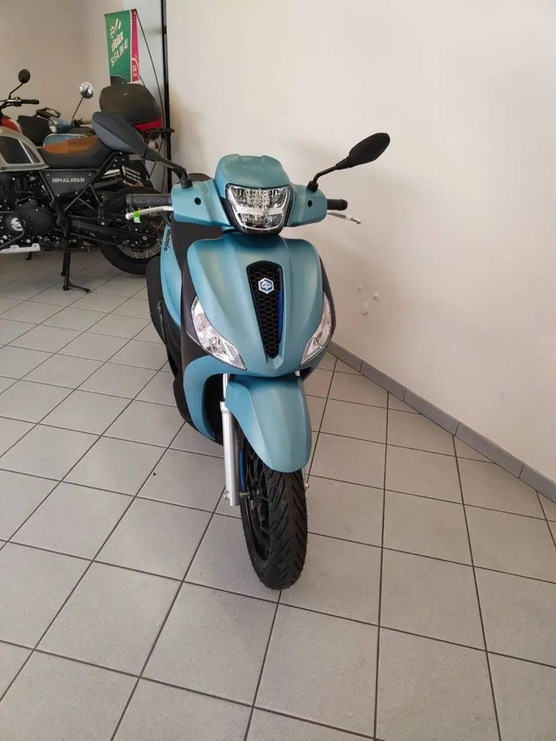 Piaggio Medley 200 S (2025 - 26) (5)