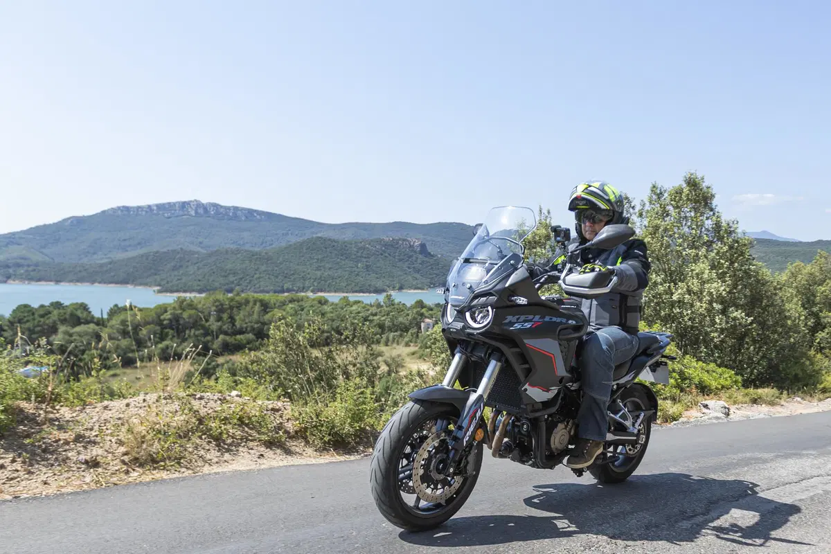 Test Rieju Xplora 557 &amp; Xplora 707: la prova su strada delle nuove Crossover [VIDEO]