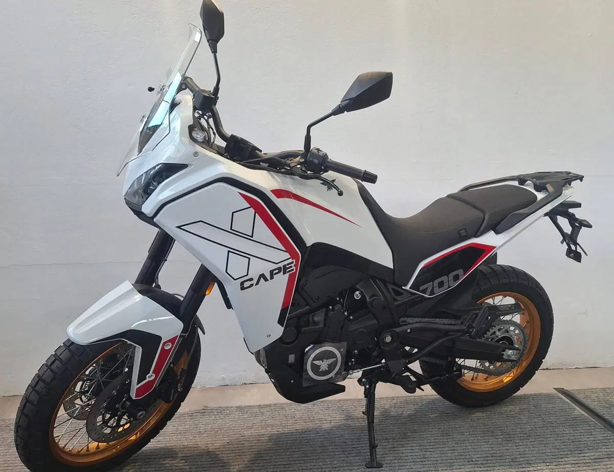 Moto Morini X-Cape 700 Gold Edition (2025 - 26) (4)