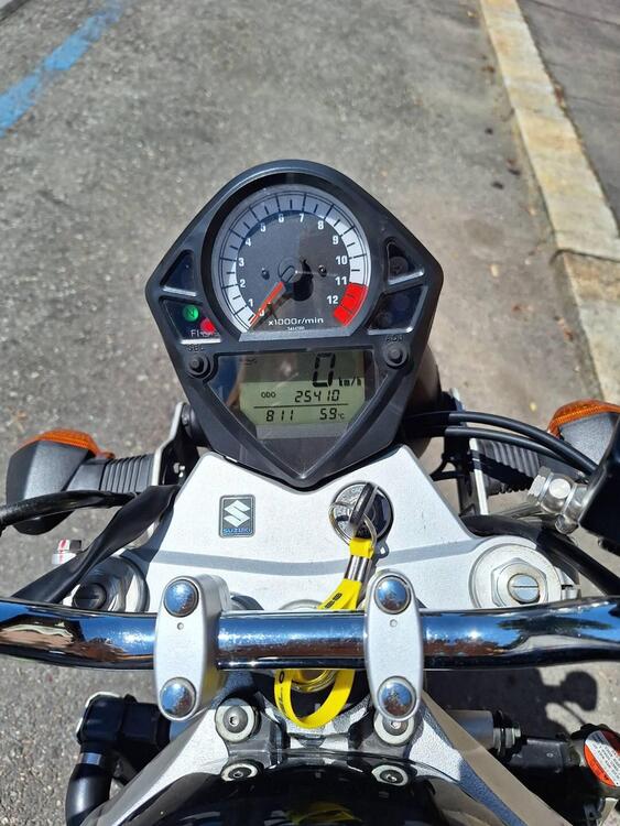 Suzuki SV 650 (2003 - 06) (4)