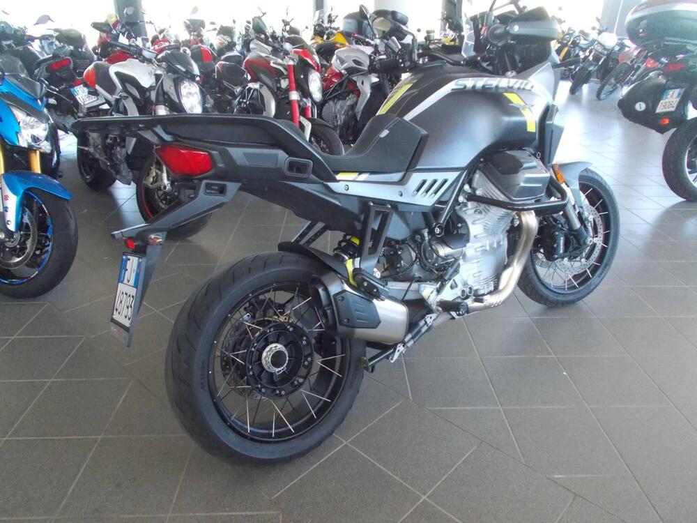 Moto Guzzi Stelvio (2024 - 25) (2)