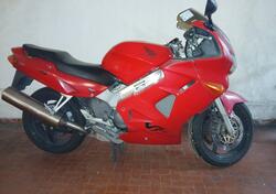 Honda VFR 800 (1998 - 01) usata