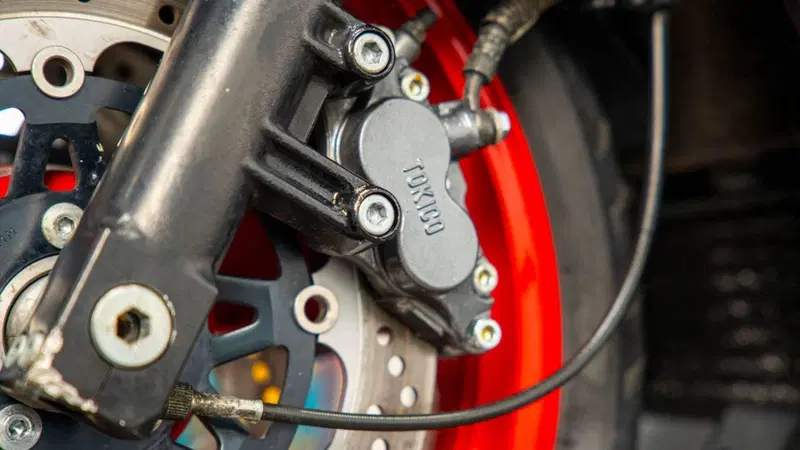 Kawasaki ZZR 1100 (1989 - 01) (12)