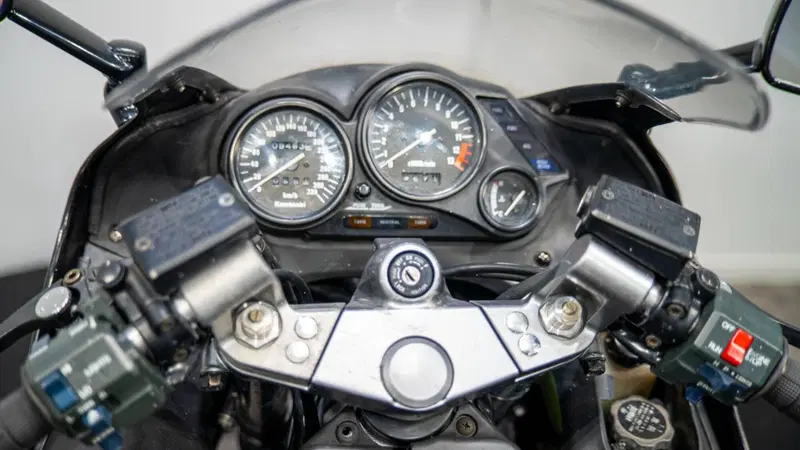 Kawasaki ZZR 1100 (1989 - 01) (19)
