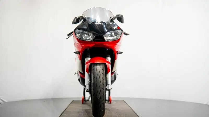 Yamaha YZF R6 (2003 - 04) (2)