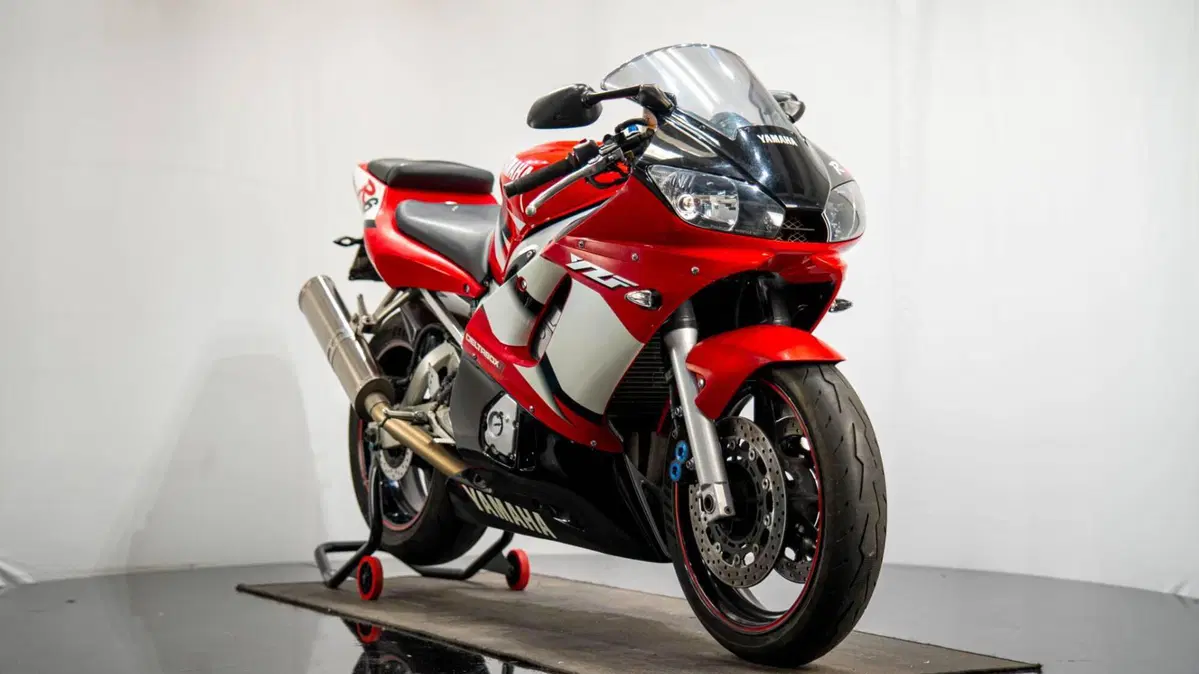 Yamaha YZF R6 (2003 - 04) (3)