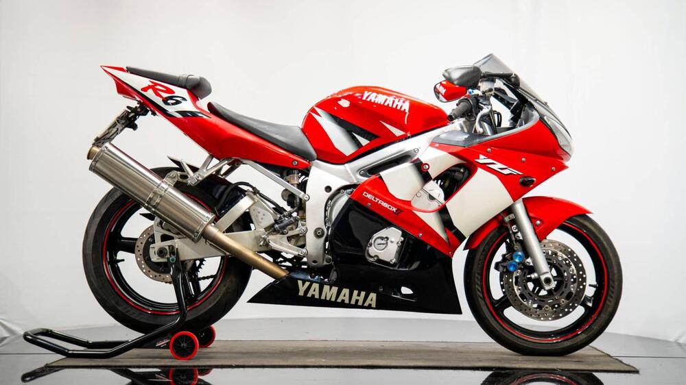 Yamaha YZF R6 (2003 - 04) (4)