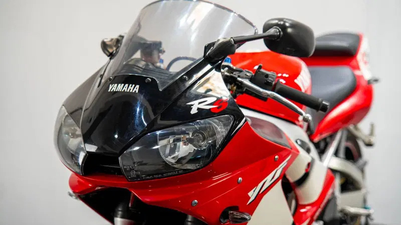 Yamaha YZF R6 (2003 - 04) (10)
