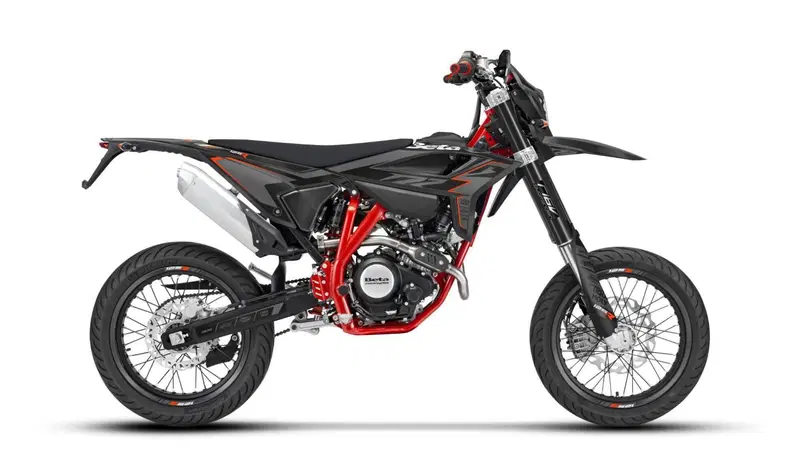 Betamotor RR 125 4T Motard R (2025 - 26) (2)