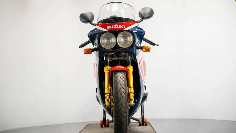 Suzuki GSX R 1100 (1986 - 88) (2)
