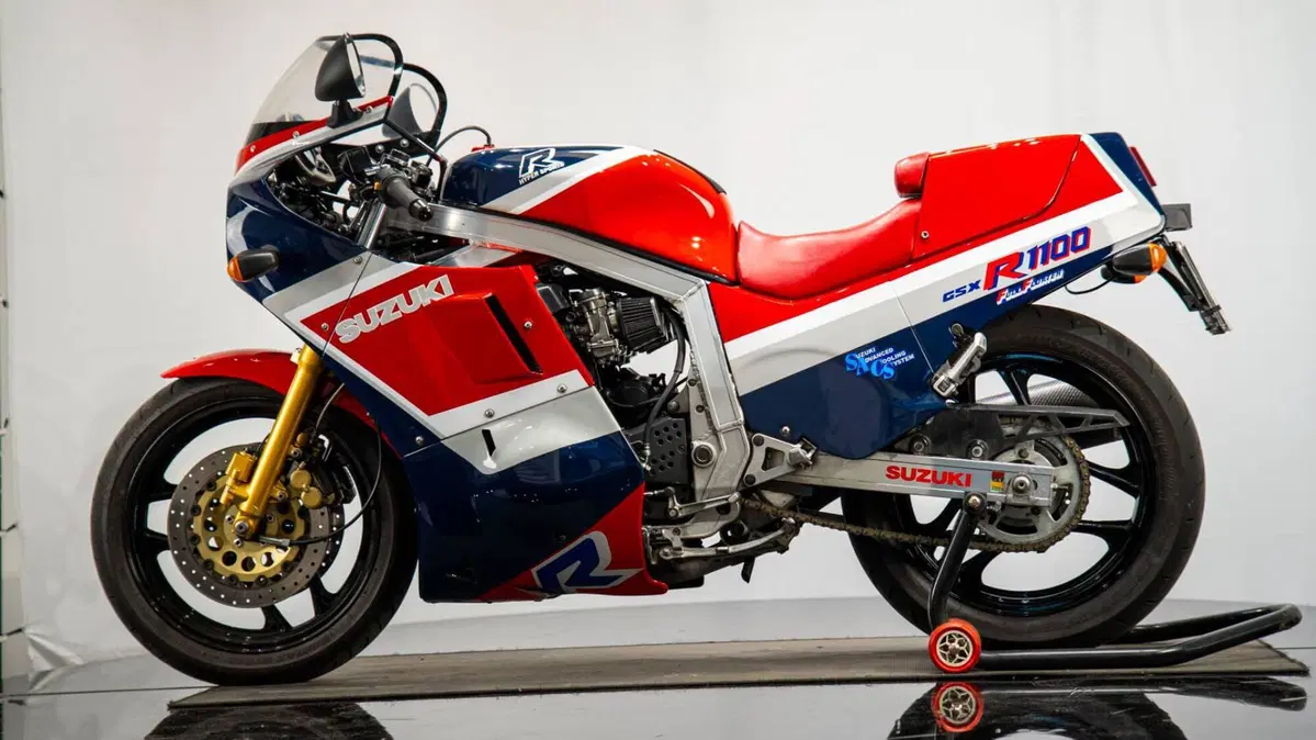 Suzuki GSX R 1100 (1986 - 88) (9)