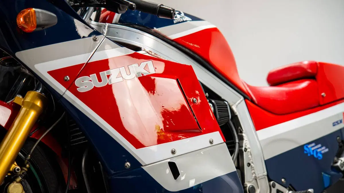 Suzuki GSX R 1100 (1986 - 88) (15)