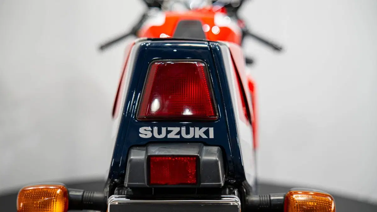 Suzuki GSX R 1100 (1986 - 88) (16)