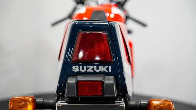 Suzuki GSX R 1100 (1986 - 88) (16)