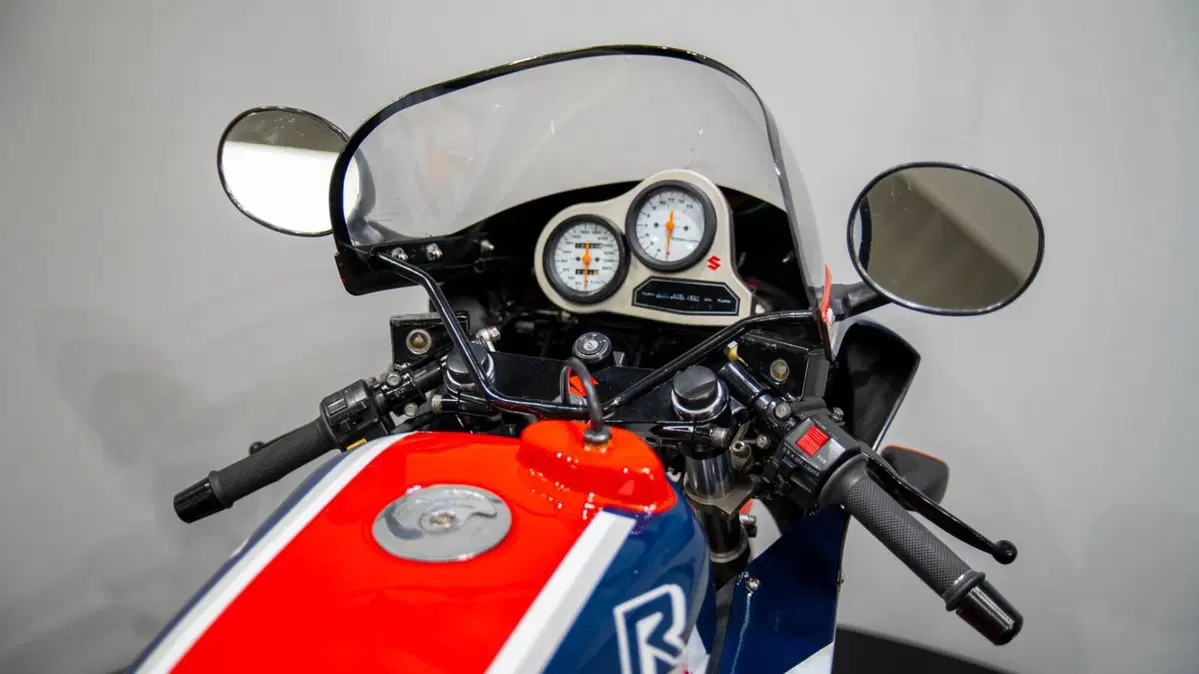 Suzuki GSX R 1100 (1986 - 88) (18)