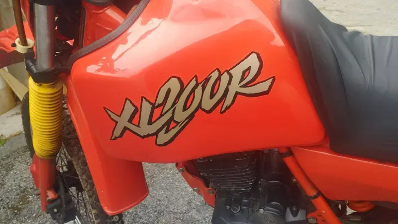 Honda XLR (2)