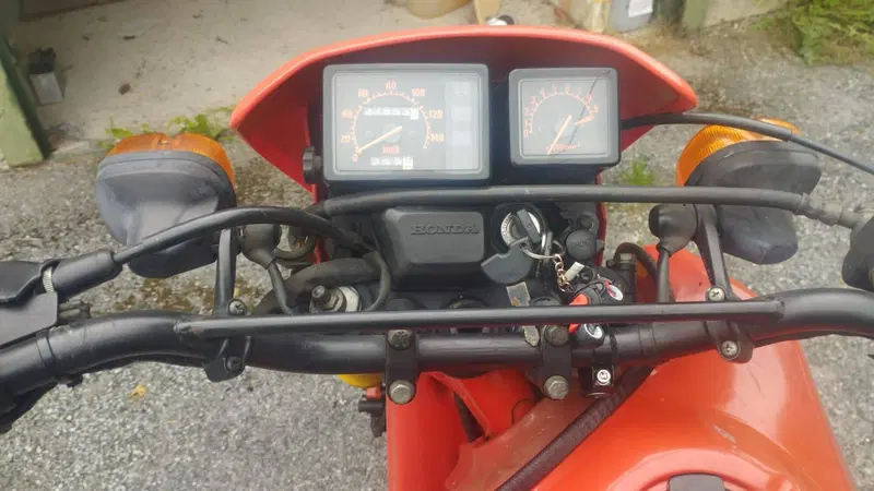 Honda XLR (4)