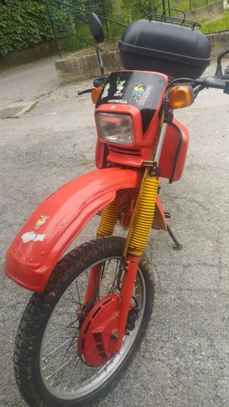 Honda XLR (5)
