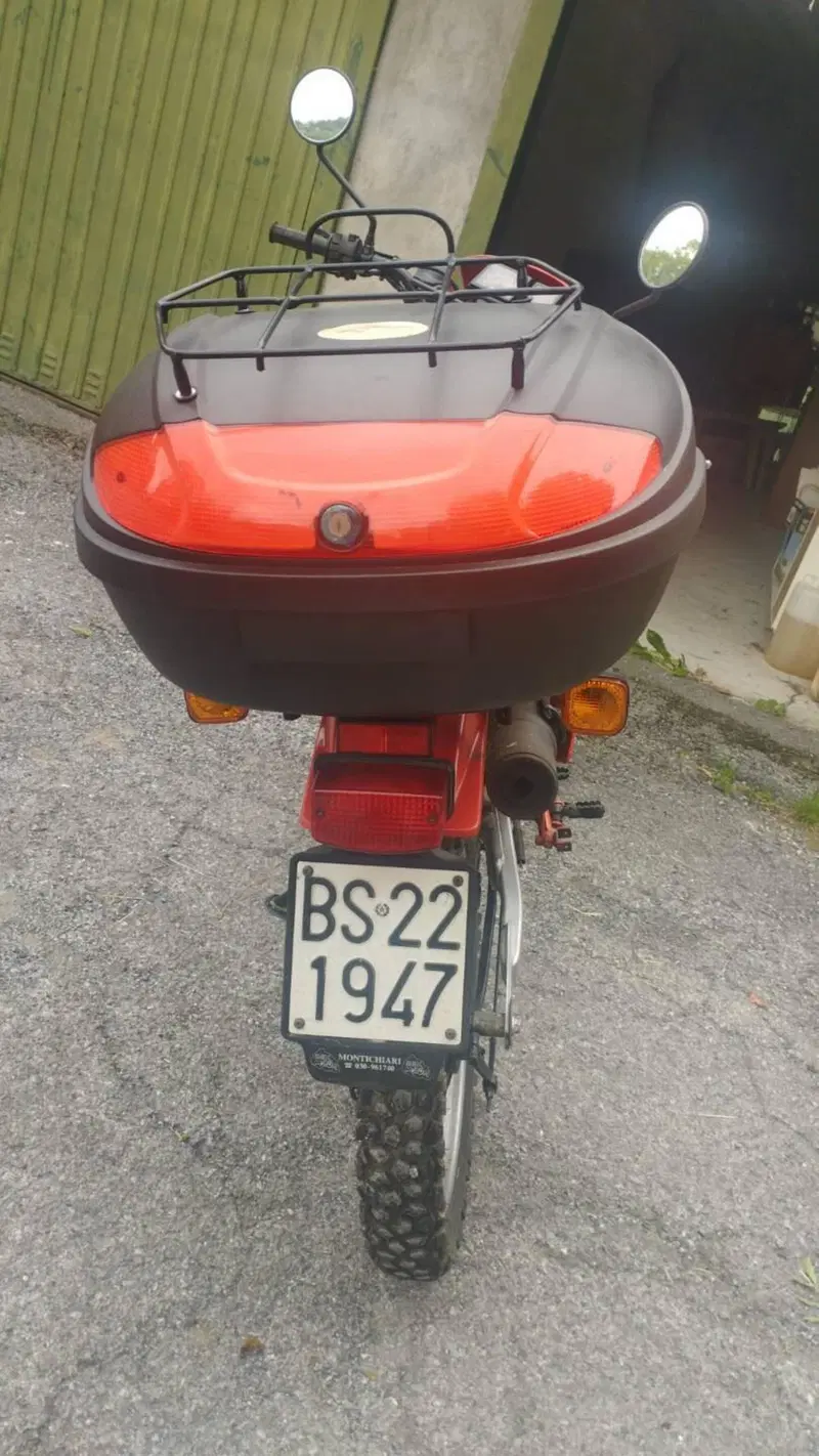 Honda XLR (6)