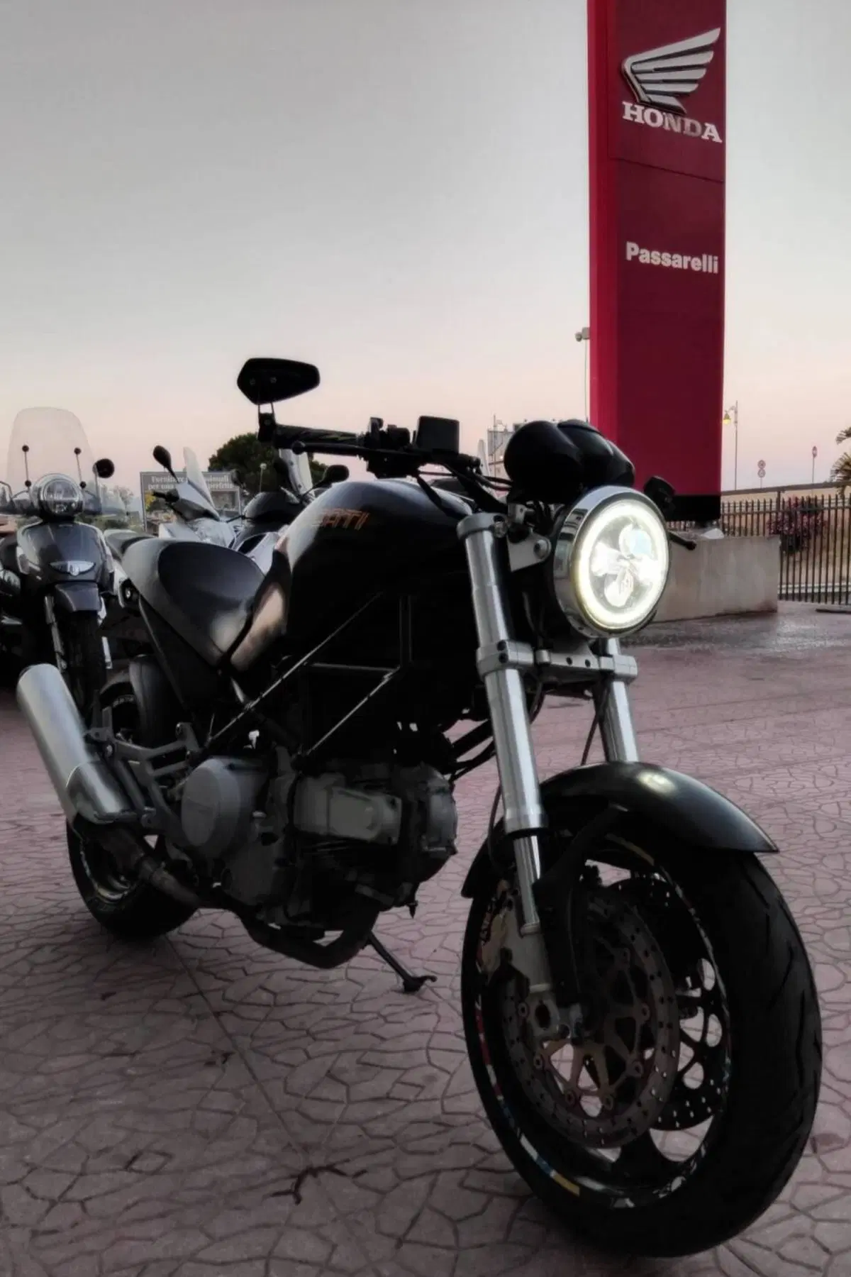Ducati Monster 620 Dark (2003 - 06)
