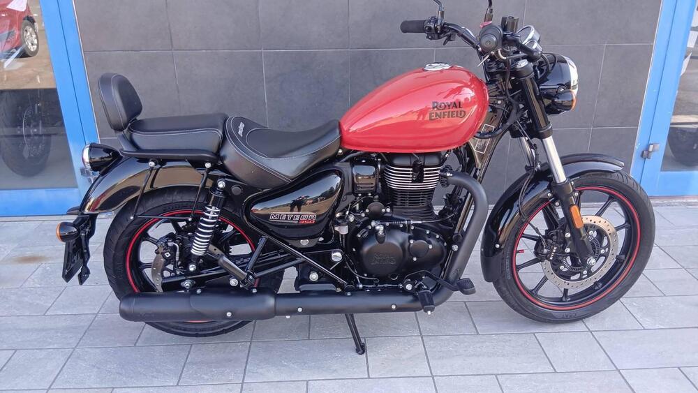 Royal Enfield Meteor 350 Fireball (2021 - 25)