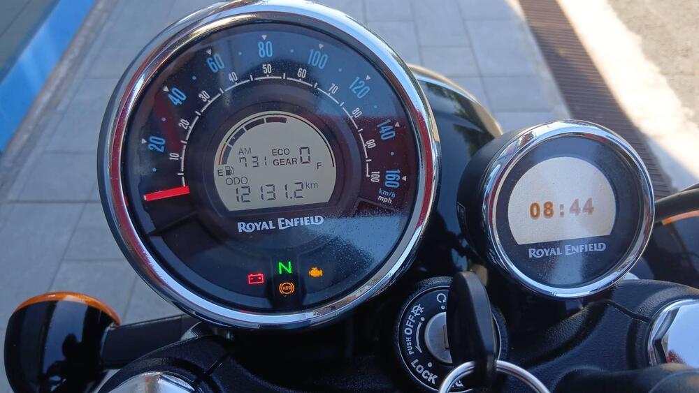 Royal Enfield Meteor 350 Fireball (2021 - 25) (5)