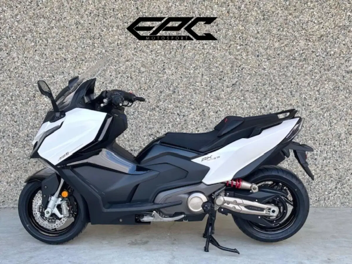 Kymco AK 575 Premium (2025 - 26) (2)