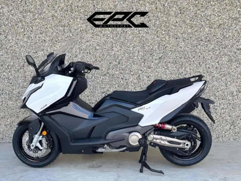 Kymco AK 575 Premium (2025 - 26) (2)