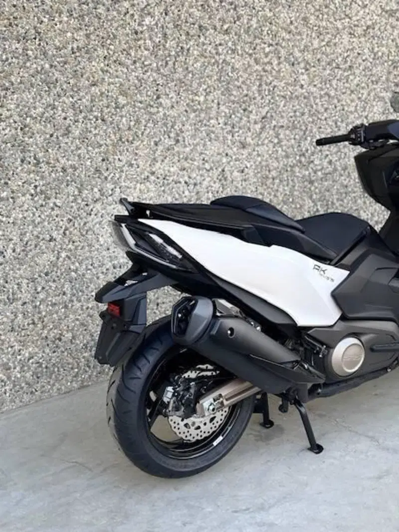 Kymco AK 575 Premium (2025 - 26) (5)