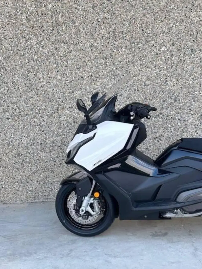 Kymco AK 575 Premium (2025 - 26) (9)
