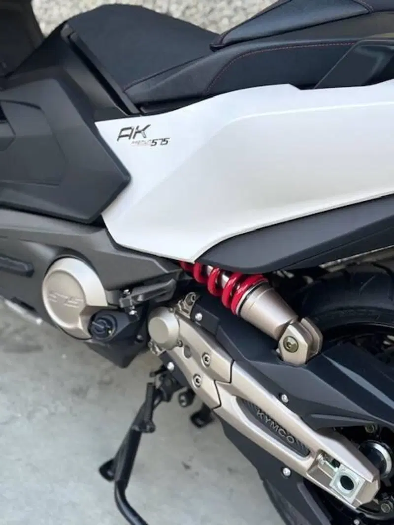 Kymco AK 575 Premium (2025 - 26) (12)