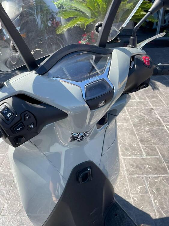 Honda SH 350 (2021 - 24) (2)