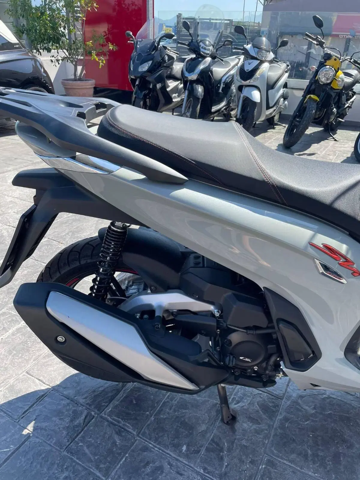 Honda SH 350 (2021 - 24) (9)