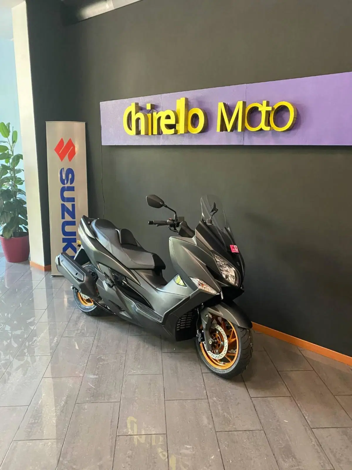 Suzuki Burgman 400 (2025 - 26)