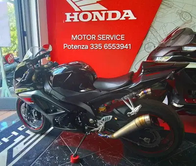 Suzuki GSX-R1000 (2006 - 08) usata