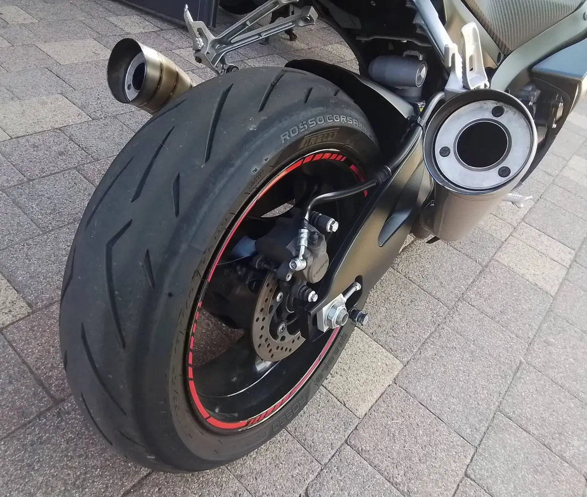 Suzuki GSX-R1000 (2006 - 08) (13)