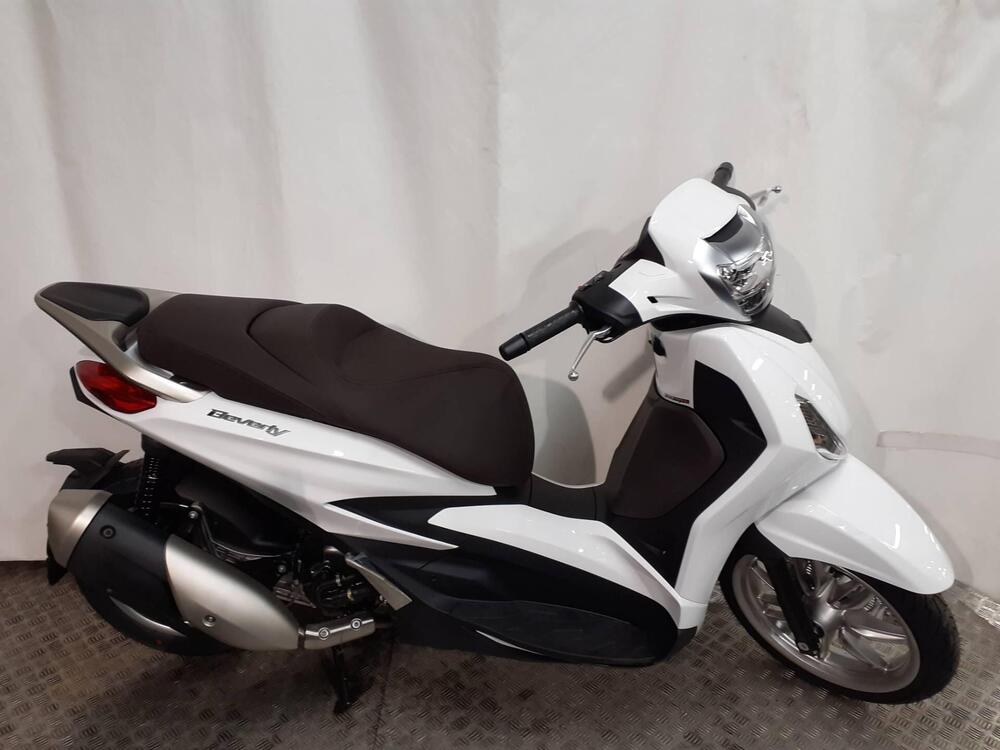 Piaggio Beverly 300 Hpe (2021)