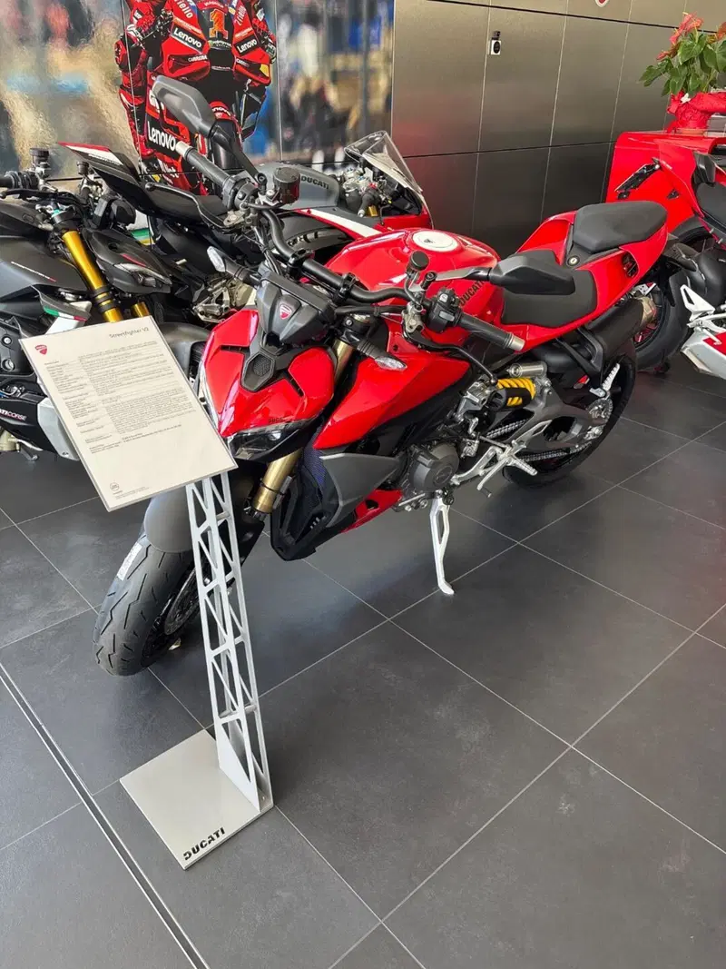 Ducati Streetfighter V2 (2025 - 26) (2)