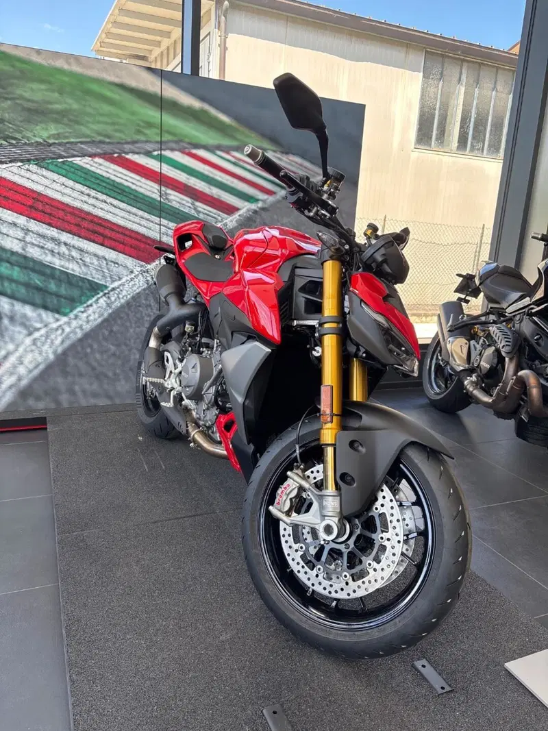 Ducati Streetfighter V2 S (2025 - 26)