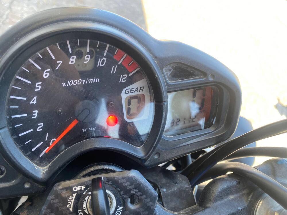 Suzuki Gladius 650 SFV (2009 - 15) (3)